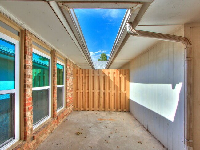 Foto del edificio - 1915 N Moulton Ct