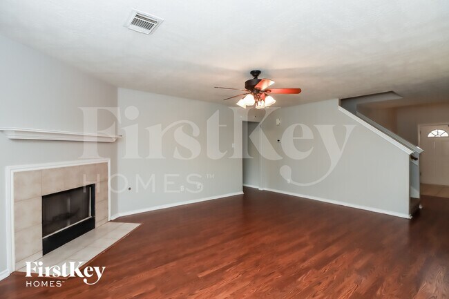Foto del edificio - 5703 Afton Ridge Ln