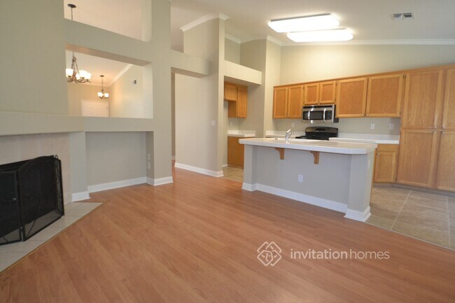 Building Photo - 5016 Mesa Ridge Dr