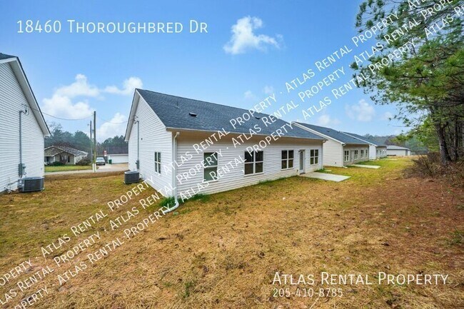 Foto del edificio - 18460 Thoroughbred Dr