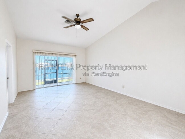 Foto del edificio - 320 SW 3rd Pl