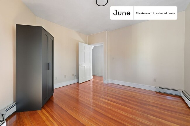 Foto del edificio - Room in Shared 4 bed/1 bath home