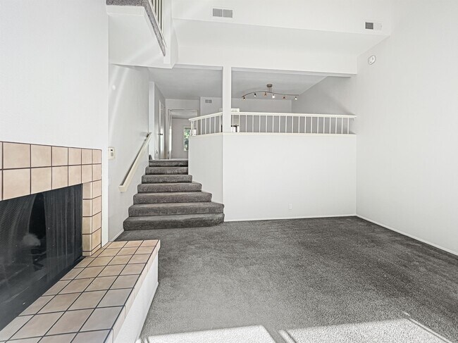 Foto del edificio - 3312 Caminito Eastbluff