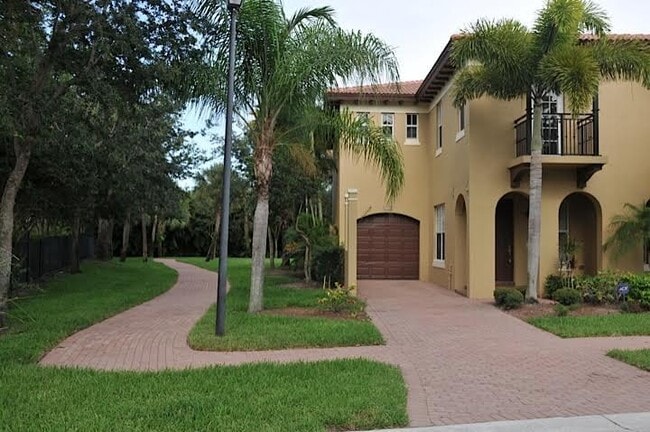 Building Photo - 2812 Eagle Rock Cir