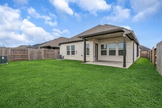 Building Photo - 19419 Valletta Green Dr