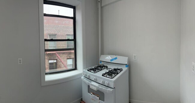 Foto del edificio - 6264 Saunders St