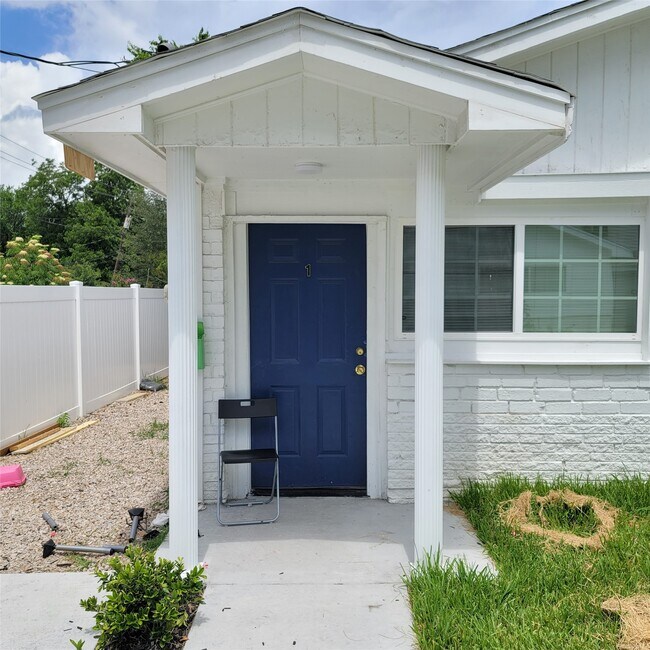 Foto del edificio - 3823 Lydia St