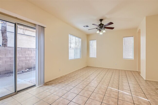 Foto del edificio - EXQUISITE 3-Bedroom Home - Modern Amenitie...