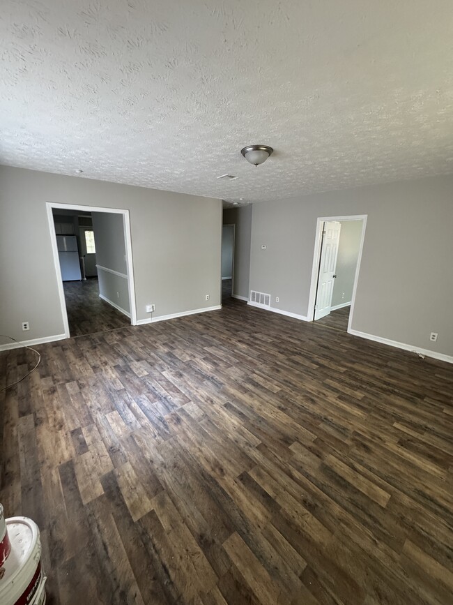 Foto del edificio - 2708 Thrasher St