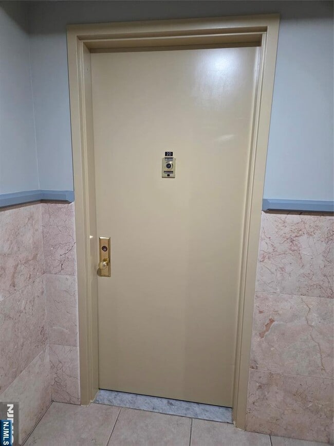 Foto del edificio - 2401 Bergenline Ave