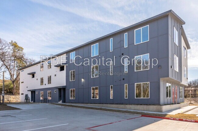 Foto del edificio - 948 S Corinth St Rd