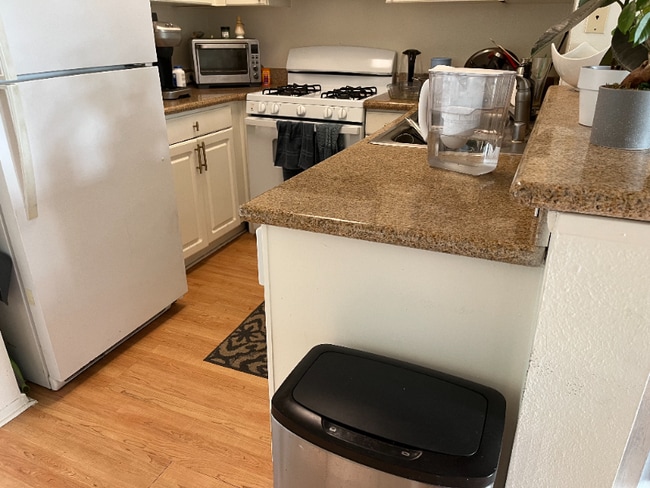 Foto del edificio - 1245 McClellan Dr