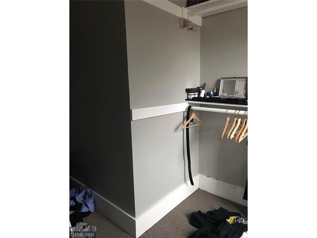 Foto del edificio - 339 Jessamine Ave E