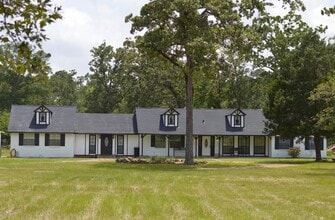 Building Photo - 2369 Apache Dr