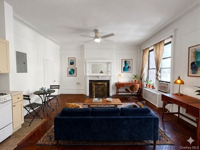 Building Photo - 143 W 119th St