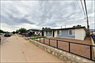 Building Photo - 10565 Murphy St