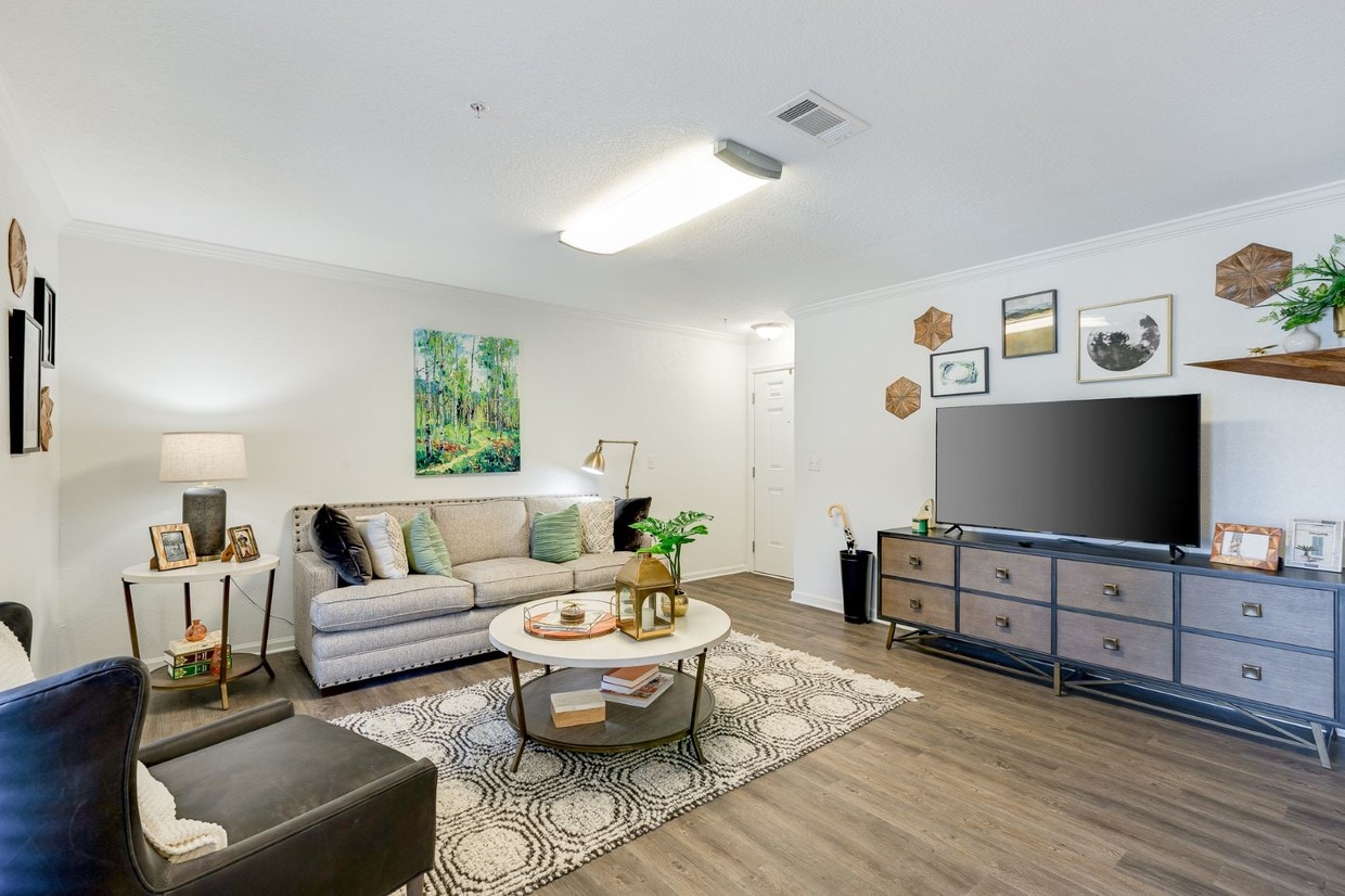 Living Room - Tremont at 22