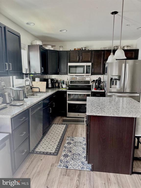Foto del edificio - 5350 Laurel Valley Ln
