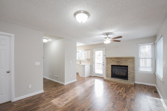 Foto del edificio - 6644 E 123rd Dr