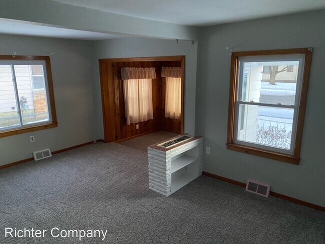 Building Photo - 2 br, 1.5 bath House - 3631 Raven Ave SW