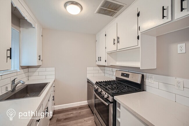 Foto del edificio - 8501 Paine Street SW, Lakewood, WA, 98499