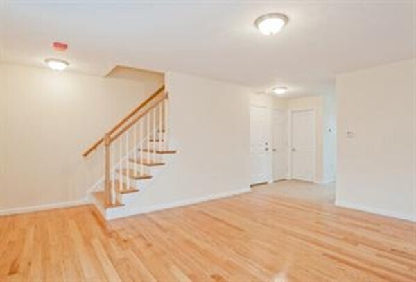 Building Photo - 1296 Washington St