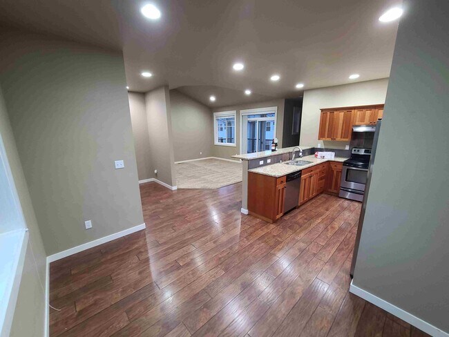 Foto del edificio - 1172 E Grover St