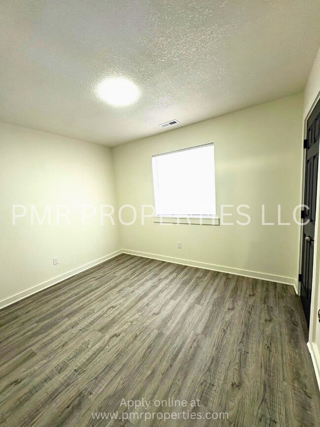 Foto del edificio - 3 Bedrooms/2 Bathroom House