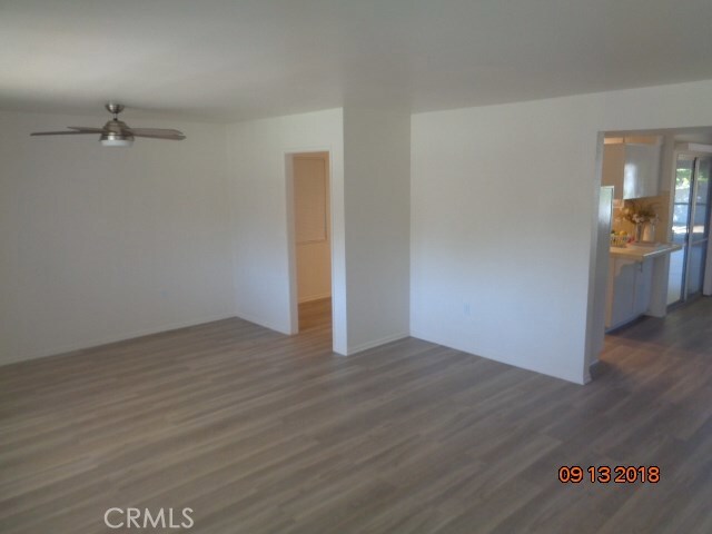 Foto del edificio - 28813 Snead Dr