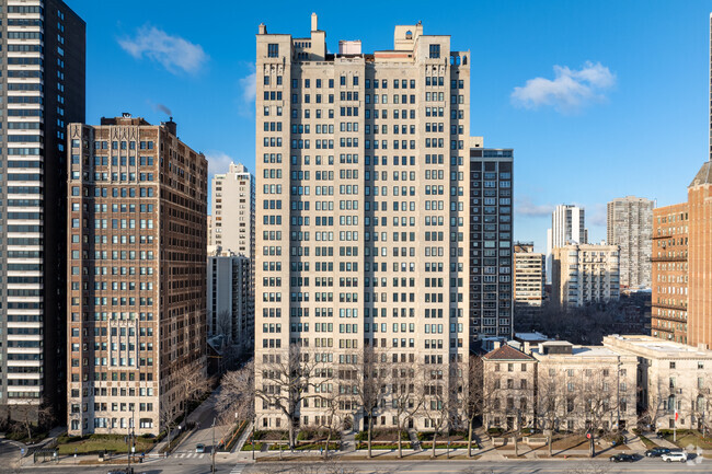 Alternate - 1500 N Lake Shore Dr