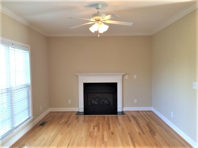 Building Photo - 1710 Springfield Village Court