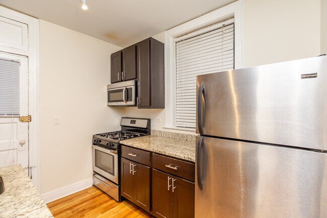 Building Photo - 4723 N Leavitt St