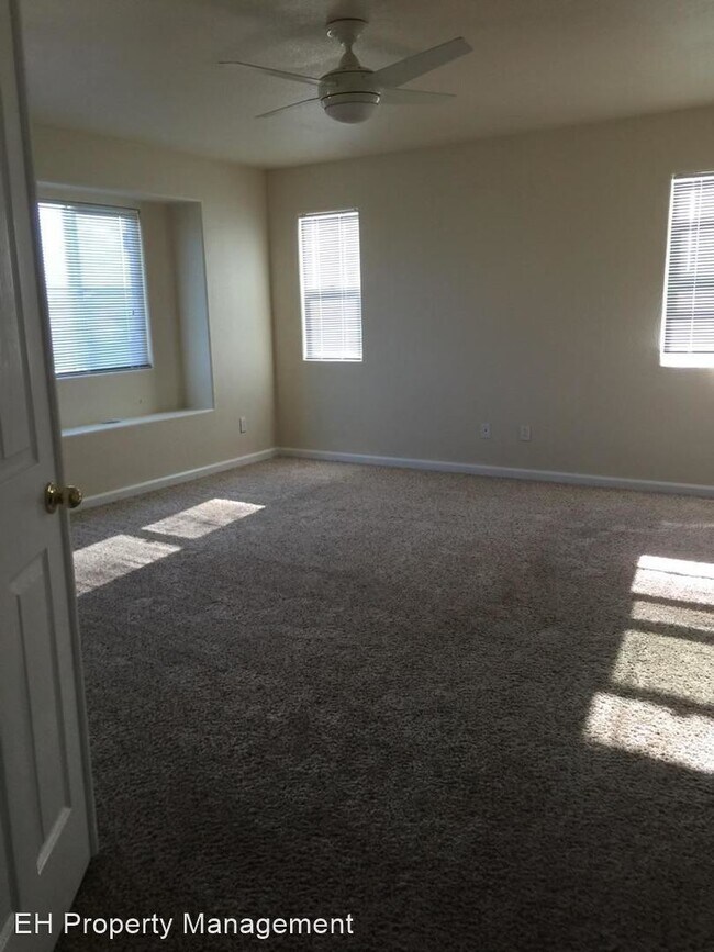 Foto del edificio - 5 br, 3 bath House - 2775 Keyser Dr