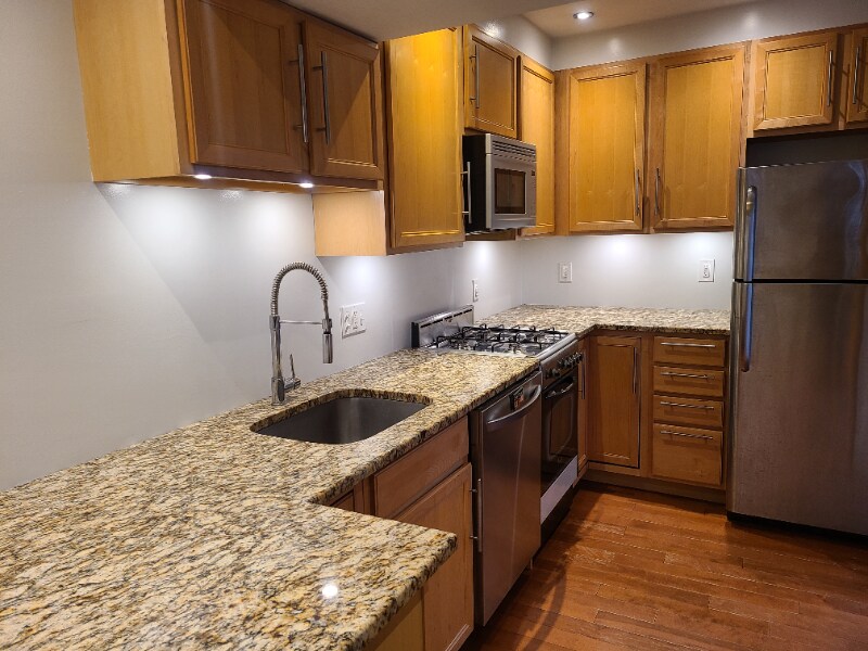Foto principal - 525R Fitzwater St