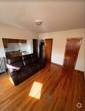 Building Photo - 163 Strathmore Rd