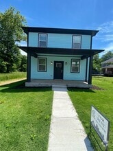 Building Photo - 864 N 3rd St