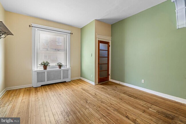 Building Photo - 1612 S 5th St