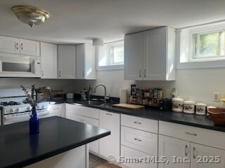 Building Photo - 529 Quinnipiac Ave