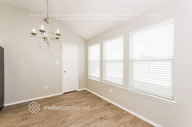 Foto del edificio - 409 Heritage Dr