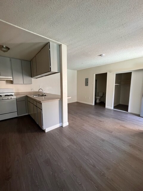 Foto del edificio - 7147 Greeley St