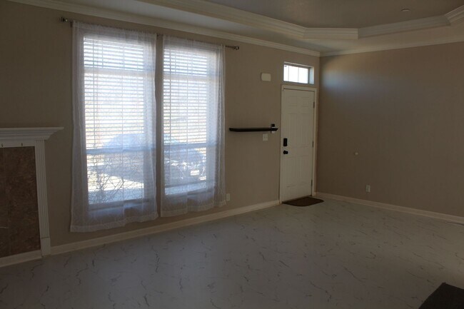Foto del edificio - 3 Bed 2 Bath Home for Rent in Anza on 2 pl...