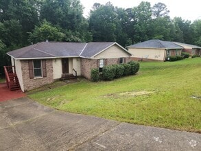 Building Photo - 6623 Foxboro Dr