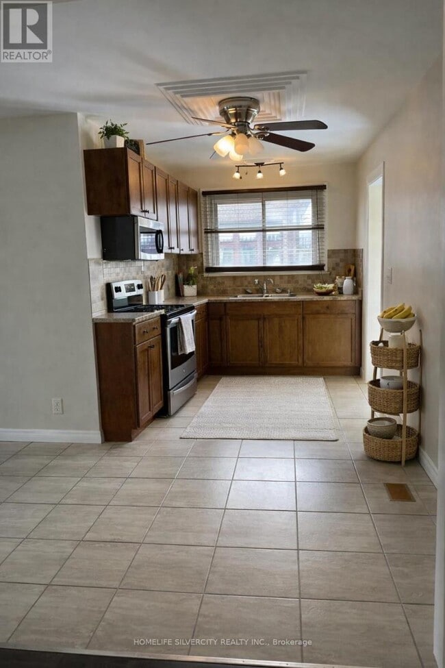 Photo du bâtiment - 845 Colborne St E