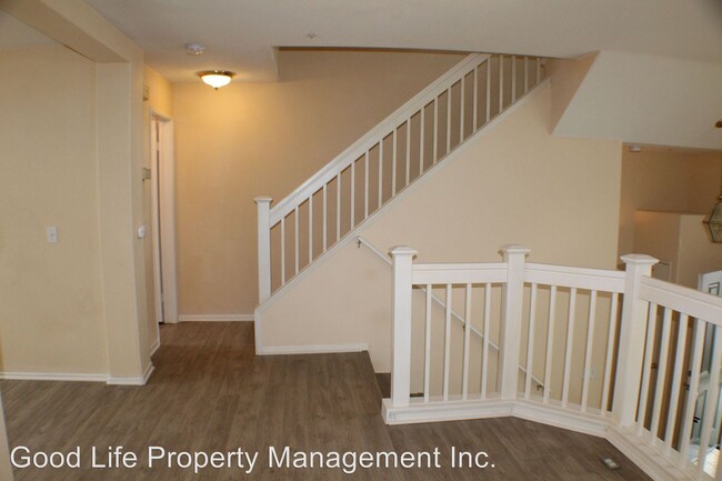 Building Photo - 10292 Wateridge Cir
