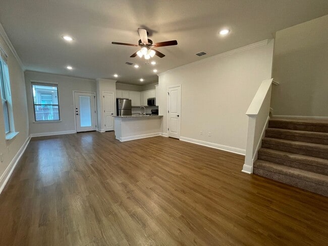 Building Photo - 10312 Lynwood Crk