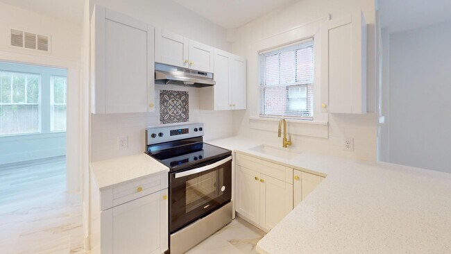 Foto del edificio - 2331-2335 Riverside Ave - 2331-3(R)