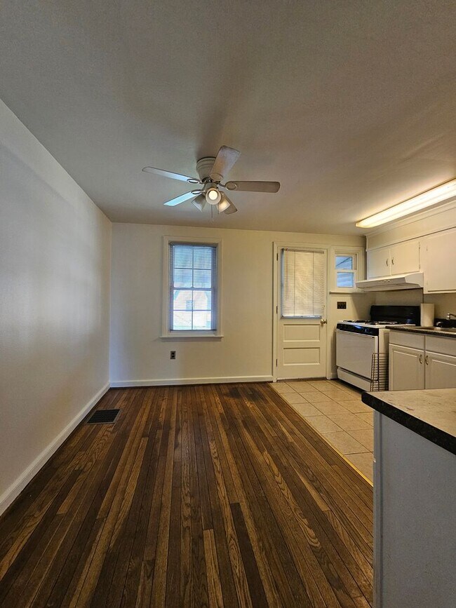 Foto del edificio - 1041 St Joseph St