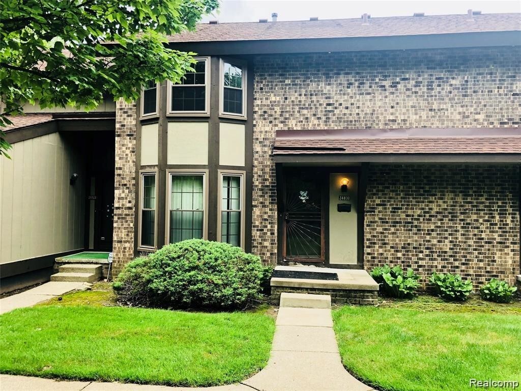 Primary Photo - 24830 Glenbrooke Dr