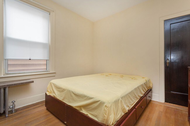 Foto del edificio - 6606 60th Pl