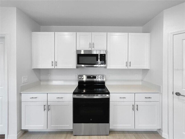Foto del edificio - 17570 Shirewood Wy